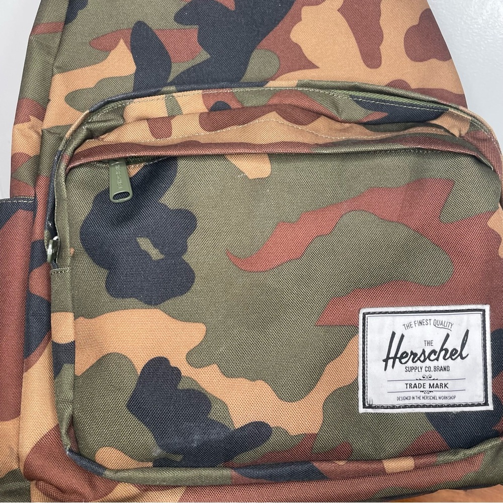 Herschel Camo backpack - Picture 3 of 16